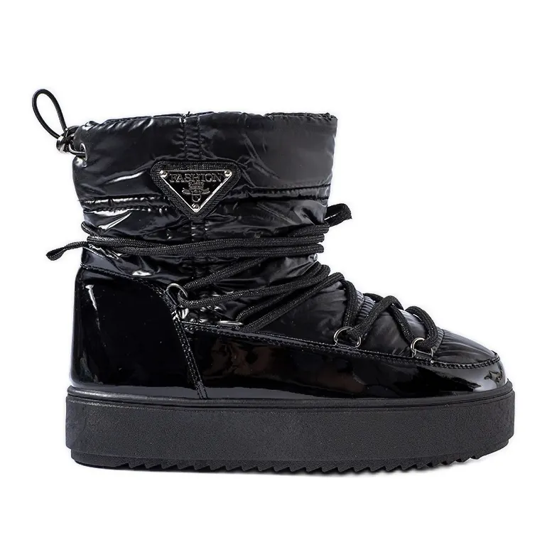 Black patent snow boots with elastic band