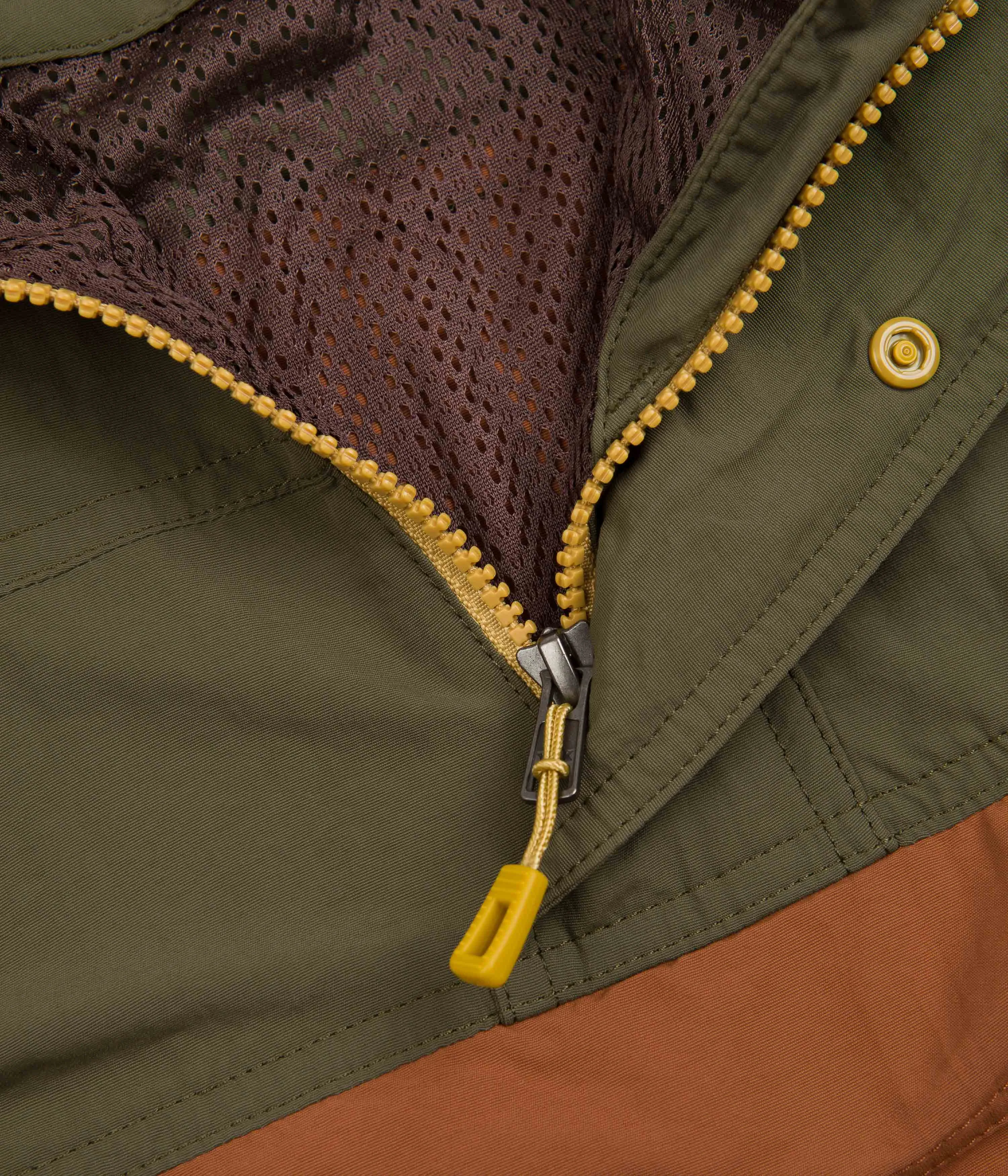 Patagonia Isthmus Anorak - GPIW Patch: Sisu Brown