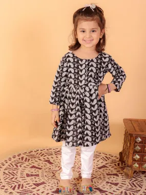 VASTRAMAY SISHU Girl's Black Chikankari Kurta Leggings Set